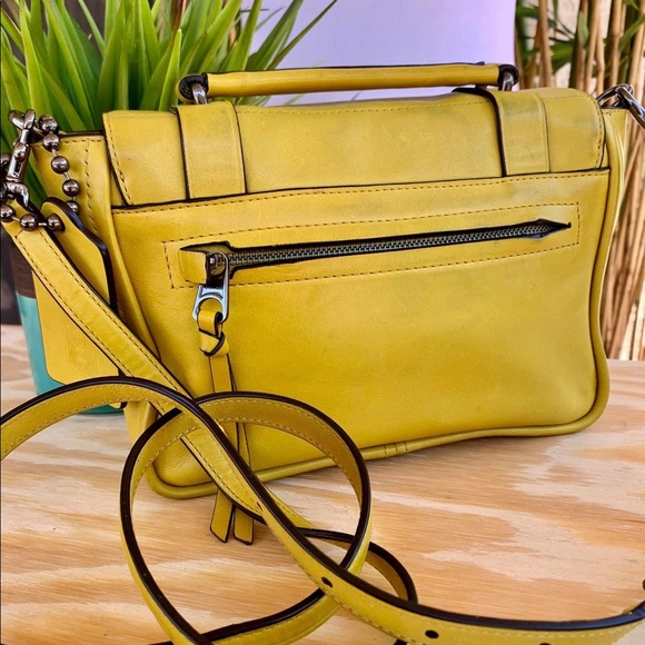 COACH BLEECKER MINI BROOKLYN MESSENGER - Picture 5 of 5